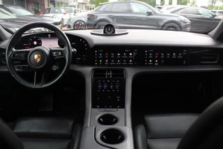 Porsche Taycan Porsche Taycan Performance 84 kWh / Panoramadak / Camera / Passenger Display / 20'' / Luchtvering / Sportchrono / Stoelventilatie / Stuurverwarming / Dodehoek / Apple CarPlay / Stoelverwarming / Cruise Control - afbeelding nr 2