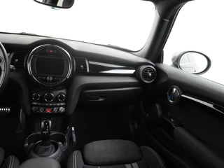 MINI Cooper Mini Mini 1.5 Cooper ORIG. NL. NAP KM. | JCW PACK | STOELVERWARMING | RIJKLAAR INCL. 12 MND. BOVAGGARANTIE - afbeelding nr 22