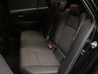 Toyota Corolla Touring Sports Toyota Corolla Touring Sports 1.8 Hybrid Business Plus Sport (APPLE CARPLAY,NAVI,CAMERA,CRUISE,CLIMATE,PDC,LED,DAB,SPORTSTOELEN) - afbeelding nr 27