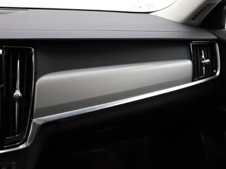Volvo V90 Volvo V90 T6 PLUG-IN HYBRID PLUS DARK SCHUIFDAK 360GR CAM 19INCH HARMAN KA - afbeelding nr 36
