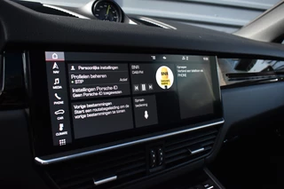 Porsche Cayenne | Panoramadak | ACC | Sportuitlaat | Soft-Close | Sport Chrono | Bose | Luchtvering | CarPlay | Orig. NL | - afbeelding nr 17