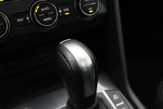 Volkswagen Tiguan Leer, Panoramadak, ACC, Camera, Apple Carplay, DAB, PDC, Trekhaak, 19'' - afbeelding nr 59