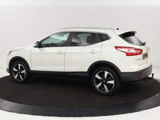 Nissan QASHQAI Nissan Qashqai 1.2 N-Connecta | Panoramadak | Trekhaak |  360 Camera | Navigatie | Bluetooth | Climate control | Cruise control - afbeelding nr 2