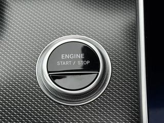 Mercedes-Benz C-Klasse Mercedes-Benz C-klasse 300 e AMG Line Adaptive cruise control Climate control Navi Apple / Android Leder/Alcantara - afbeelding nr 41