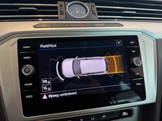Volkswagen Passat Volkswagen Passat Variant 1.5 TSI CL Bns AUtomaat NAP Led carplay PDC Virtual cockpit - afbeelding nr 27