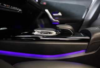 Mercedes-Benz A-Klasse Mercedes-Benz A-klasse 200 AMG 45 Look / Aut / 163 Pk / Navi / Camera / Cruise Control / F1 Flippers / Open Panoramadak / Led / 20 - afbeelding nr 16