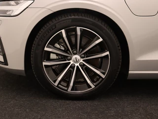 Volvo V60 Volvo V60 T6 PLUG-IN HYBRID LONG RANGE ULTRA DARK FULL-LED HARMAN KARDON T - afbeelding nr 8