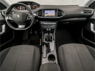 Peugeot 308 Peugeot 308 SW 1.2 PureTech Sport (PANORAMADAK, APPLE CARPLAY, GROOT NAVI, PARKEERSENSOREN, GETINT GLAS, SPORTSTOELEN, LANE ASSIST, CRUISE, NIEUWE APK, NIEUWSTAAT) - afbeelding nr 6