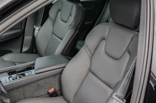 Volvo XC60 Volvo XC60 2.0 T6 Plug-in hybrid AWD Plus Bright PANORAMADAK ADAPTIVE CRUISE MEMORY - afbeelding nr 13