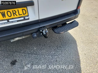 Volkswagen Crafter Volkswagen Crafter 140pk L4H3 Trekhaak Airco Cruise Camera Parkeersensoren Euro6 L3H2 15m3 Airco Cruise control - afbeelding nr 9
