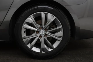 Peugeot 508 Peugeot 508 1.6 HYbrid Allure | Stoelverwarming | Trekhaak |  Adaptive cruise | Half leder | Camera | Carplay | Navigatie | Climate control | PHEV - afbeelding nr 31