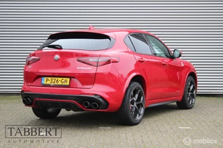 Alfa Romeo Stelvio Alfa Romeo Stelvio 2.9 V6 AWD Quadrifoglio 510 PK - afbeelding nr 2