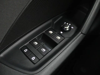 Audi A3 Audi A3 Sportback 30 TFSI Business edition Automaat | Trekhaak | Navigatie | Appel CarPlay | Cruise Control | DAB | LED | LMV - afbeelding nr 15