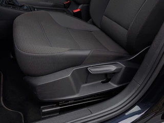 Volkswagen e-Golf e-Golf 136pk Automaat 5-Deurs | Warmtepomp | Navi | Apple Carplay+Android Auto | Clima | Adap. Cruise | Led Koplampen | Pdc V+A | Stoelverwarming | Privacy Glass | 17''lm | Trekhaak - afbeelding nr 25