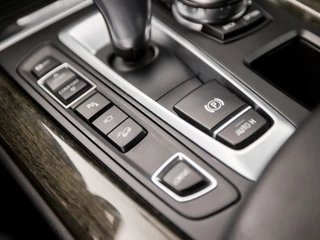 BMW X5 BMW X5 xDrive40e High Executive 313Pk Automaat (GROOT NAVI, HEAD-UP DISPLAY, 360 CAMERA, SFEERVERLICHTING, LEDER, TREKHAAK, SPORTSTOELEN, GETINT GLAS, ELEK ACHTERKLEP, NIEUWE APK, NIEUWSTAAT) - afbeelding nr 33