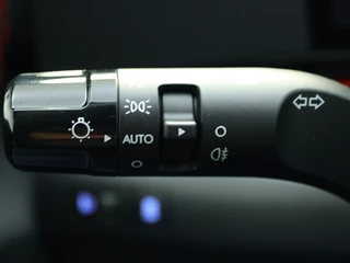 Hyundai Kona Hyundai Kona Electric Premium 65.4 kWh | 360 graden camera | Alcantara | Navigatie | - afbeelding nr 25