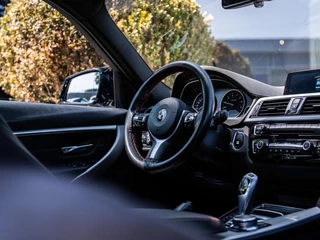 BMW 3 Serie BMW 3-serie 330e Centennial High Executive|PANO|M-SPORT|18'' - afbeelding nr 17