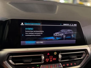 BMW 3 Serie BMW 3-serie Touring 330e 293pk M-Sport High Executive | Laser LED | Carplay | Adaptive cruise | Trekhaak - afbeelding nr 27