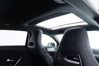 Mercedes-Benz A-Klasse Mercedes-Benz A-Klasse 250 e AMG Plug-In Hybride Night Ed. | PANORAMADAK | NAVI | Full LED - afbeelding nr 5