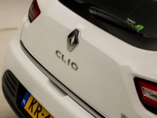 Renault Clio Renault Clio 0.9 TCe Sport (NAVIGATIE, LM VELGEN, CRUISE, SPORTSTOELEN, BASS REFLEX, ELEK RAMEN, NIEUWE APK, NIEUWSTAAT) - afbeelding nr 28