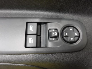 Peugeot Partner Peugeot Partner 1.5 BlueHDi 130 PK L2 Automaat Navigatie Trekhaak Airco Cruise control - afbeelding nr 11