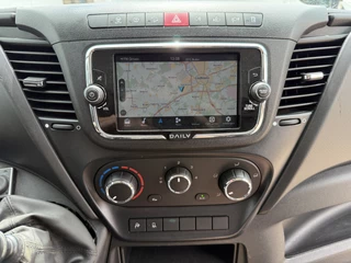 Iveco Daily Iveco Daily 35C18 3.0 L2H2 Airco Cruise Control 3,5 Tons Trekhaak 5-26 APK Lucht geveerde stoel - afbeelding nr 16