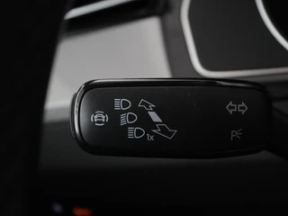 Volkswagen Passat Volkswagen Passat 1.4 TSI PHEV GTE | Panoramadak | Leder |  Stoelverwarming | Trekhaak | Camera | Park Assist | Adaptive cruise | Side Assist | Matrix LED | Carplay | Navigatie - afbeelding nr 11