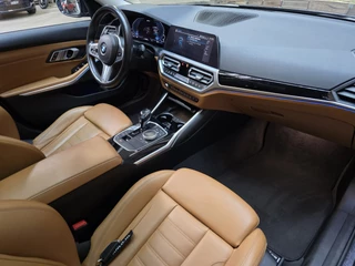 BMW 3 Serie BMW 3-serie 330e xDrive High Executive HUD Leder Navi Carplay Clima Cruise 18