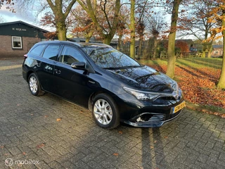 Toyota Auris Toyota Auris 1.8 Hybrid touring sports all in rijklaar - afbeelding nr 3