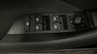 Škoda Scala Skoda Scala 1.0 TSI Online Edition PANO CARPLAY CAMERA LM - afbeelding nr 17