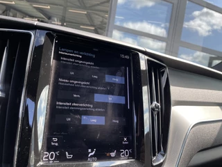 Volvo XC60 Volvo XC60 2.0 T6 Plug-in hybrid 340 pk AWD R-Design Trekhaak Panoramadak Camera Bliss Full Led Koplampen Harman Kardon Audio Stoel+ stuur + voorruitverwarming  1e Eigenaar Pine Grey Metallic - afbeelding nr 39