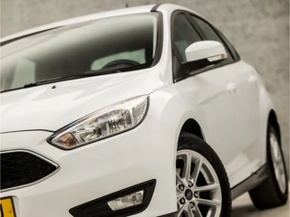 Ford Focus (APPLE CARPLAY, NAVIGATIE, LM VELGEN, PARKEERSENSOREN, SPORTSTOELEN, CRUISE, ELEK PAKKET, NIEUWSTAAT) - afbeelding nr 31