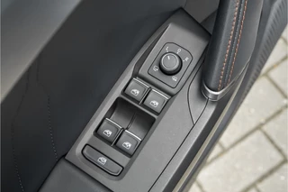 SEAT Leon SEAT Leon CUPRA 2.0 TSI 301PK Pano Leder Beats CarPlay Camera - afbeelding nr 34