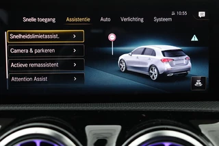 Mercedes-Benz A-Klasse Mercedes-Benz A-klasse 200 AMG | Panoramadak | Carplay |  Stoelverwarming | Keyless | Leder/Alcantara | Camera | Sfeerverlichting | Widescreen | Full LED - afbeelding nr 25