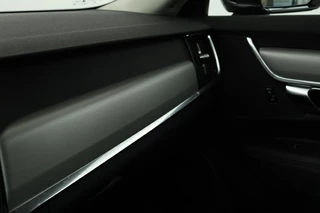 Volvo V90 Volvo V90 2.0 T6 Recharge AWD Inscription | Trekhaak | Leder | Stoel & stuurverwarming | Adaptive cruise | Kinderzitjes | Camera | PHEV - afbeelding nr 22