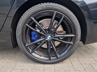 BMW 3 Serie BMW 3-serie 330e M Sport /Laser /Schuifdak /Deal ond /Nap /Garantie - afbeelding nr 3