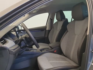 Škoda Octavia Škoda Octavia Combi 1.5 TSI MHEV 115pk DSG/AUT Business Edition Camera, Winterpakket, Keyless - afbeelding nr 21