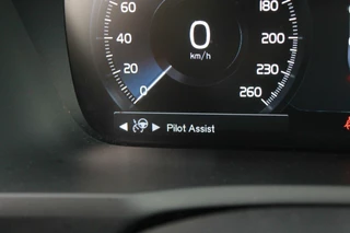 Volvo XC90 Volvo XC90 T8 Recharge AWD R-Design | Longe Range | Panoramadak | Stoelverwarming | BLIS | Trekhaak | Harman / Kardon | Glossy Black | Keyless - afbeelding nr 20