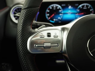 Mercedes-Benz GLB Mercedes-Benz GLB 200 AMG // Panoramadak // Sfeerverlichting // Carplay // Nightpakket // Camera // LED - afbeelding nr 22