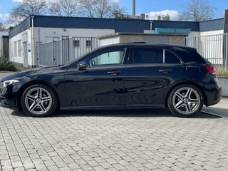Mercedes-Benz A-Klasse Mercedes A-klasse 180 AUT AMG Pano Night Carplay Ambient - afbeelding nr 2