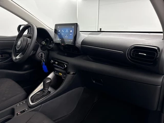 Toyota Yaris Toyota Yaris 1.5 Hybrid 115 Business | Parkeersensoren voor + achter | Stuurverwarming | Stoelverwarming - afbeelding nr 5