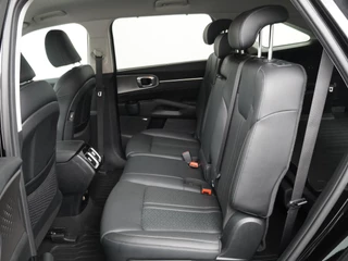 Kia Sorento Kia Sorento 1.6 T-GDI Plug-in Hybrid 4WD Edition 7-persoons - Navigatie - Lederen bekleding - Stoelverwarming - Trekhaak - Fabrieksgarantie tot 10-2028 - afbeelding nr 26