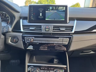 BMW 2 Serie | Leder | Trekhaak | M-pakket | Head-up | Camera | Stoelverwarming | - afbeelding nr 14