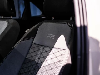 Volkswagen Taigo Volkswagen Taigo 1.5 TSI R-Line|PANO|ACC|18'|VIRTUAL|CARPLAY - afbeelding nr 31