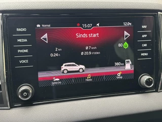 Škoda Karoq Skoda Karoq 1.5 TSI Sportline Automaat | Stoelverwarming | Apple CarPlay | LED verlichting | Trekhaak uitklapbaar | Adaptieve cruise control | Dode hoek detectie | Voorruitverwarming | Parkeersensoren voor en achter | Achteruitrijcamera - afbeelding nr 23