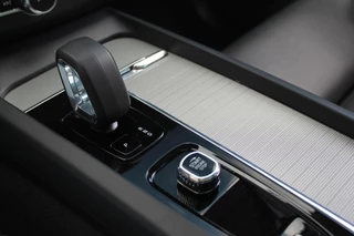 Volvo XC60 Volvo XC60 T6 Recharge AWD Plus Dark | Longe Range | Panoramadak | Leder | Parkeercamera | Stoelverwarming | Memory Stoelen | Keyless - afbeelding nr 33