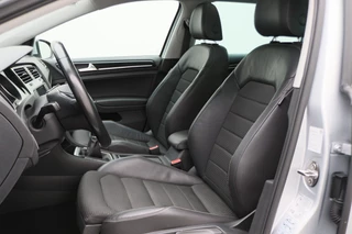 Volkswagen Golf Panoramadak, Camera, Climate, Navigatie, Bluetooth, DAB, Trekhaak, 18'' - afbeelding nr 12