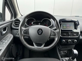 Renault Clio Renault Clio Estate 0.9 TCe Limited  | Navigatie | PDC - afbeelding nr 6
