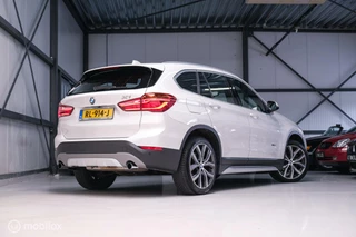 BMW X1 BMW X1 xDrive20i High Executive | 4x4 | HUD | Trekhaak | Leder | Orig NL auto | Dealer onderhouden | Camera | rijklaarprijs | - afbeelding nr 5