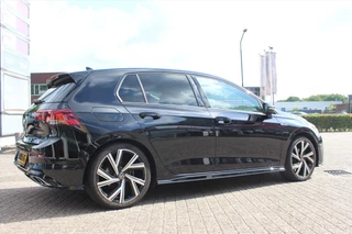 Volkswagen Golf Volkswagen Golf 1.5 eTSI 150pk 7-DSG R-Line Business - afbeelding nr 57